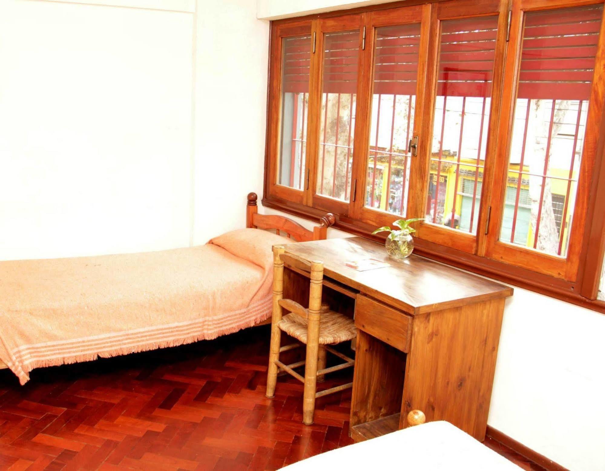 Hostal Confluencia Мендоса Екстериор снимка