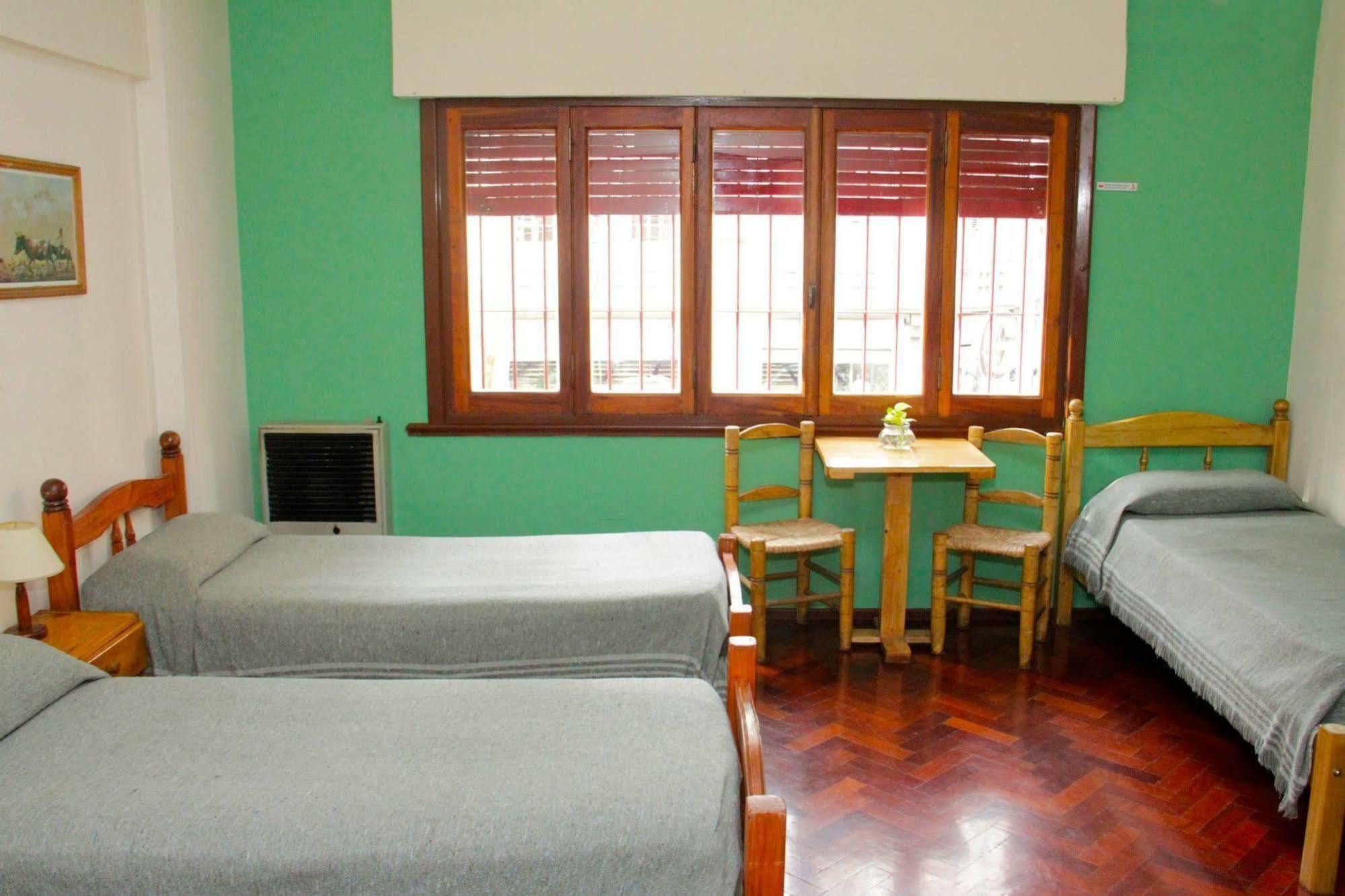 Hostal Confluencia Мендоса Екстериор снимка