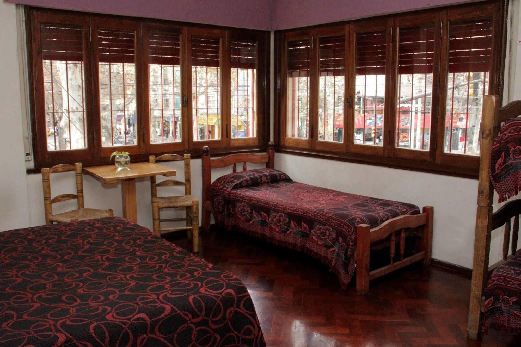 Hostal Confluencia Мендоса Екстериор снимка