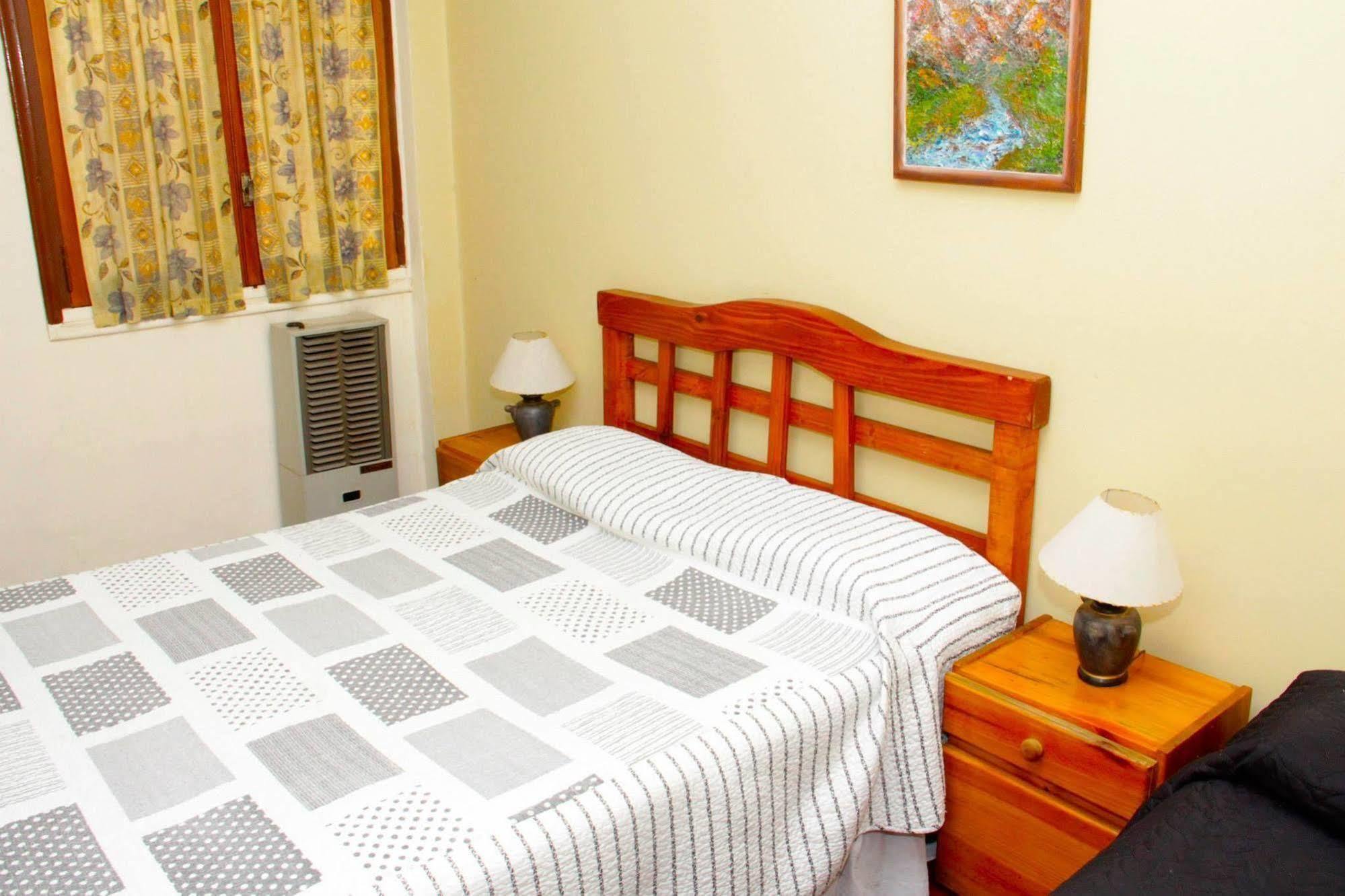 Hostal Confluencia Мендоса Екстериор снимка