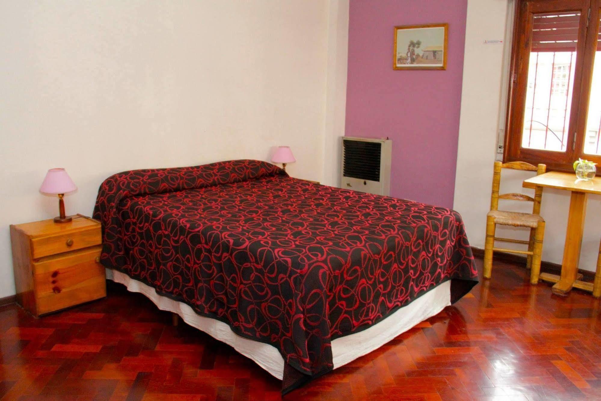 Hostal Confluencia Мендоса Екстериор снимка