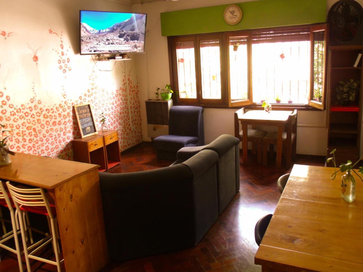 Hostal Confluencia Мендоса Екстериор снимка
